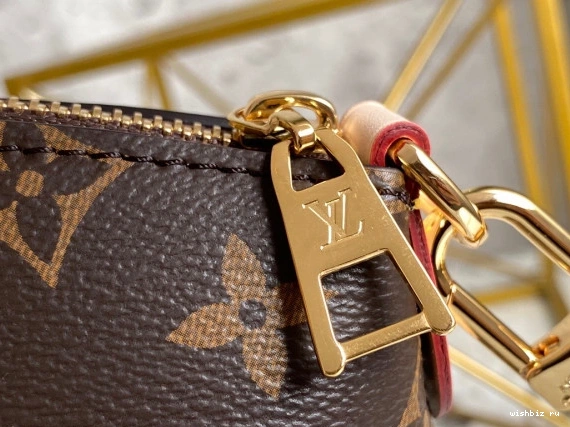 WIS LOUIS BOÉTIE PM VUITTON 0715